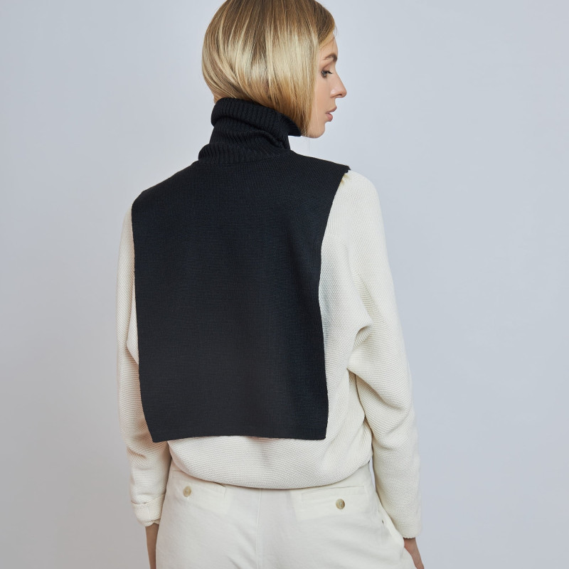 Turtleneck 01